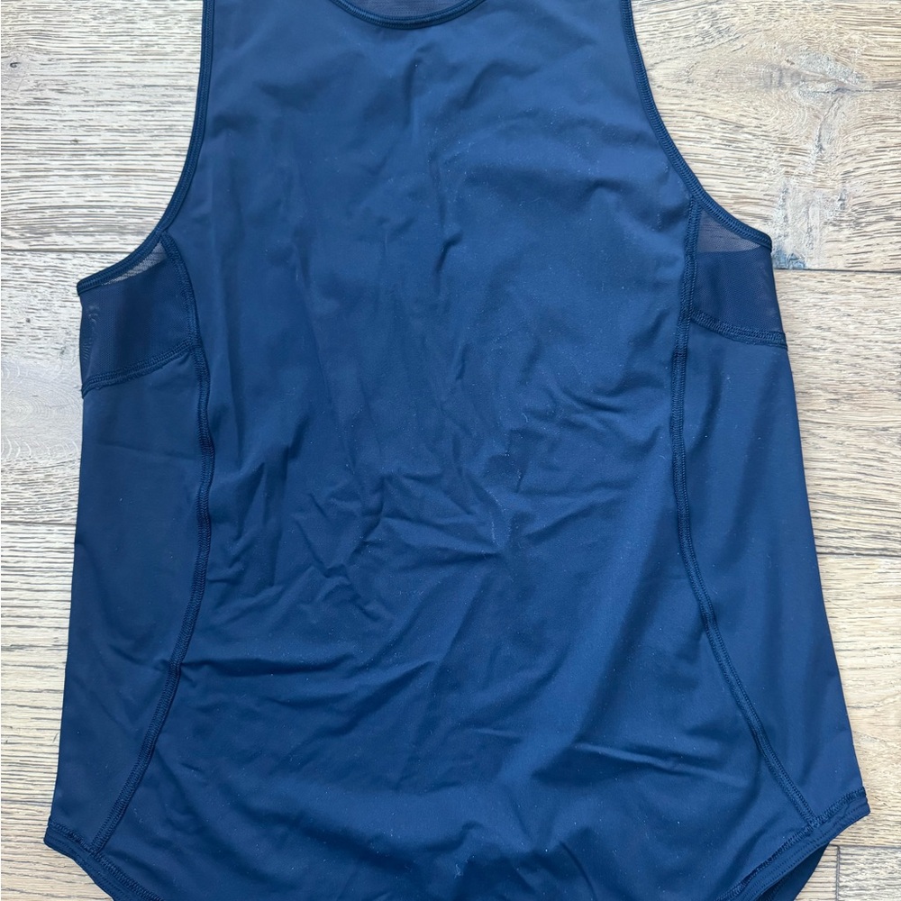 Lululemon women’s navy blue tank top with sheer detailing size 6